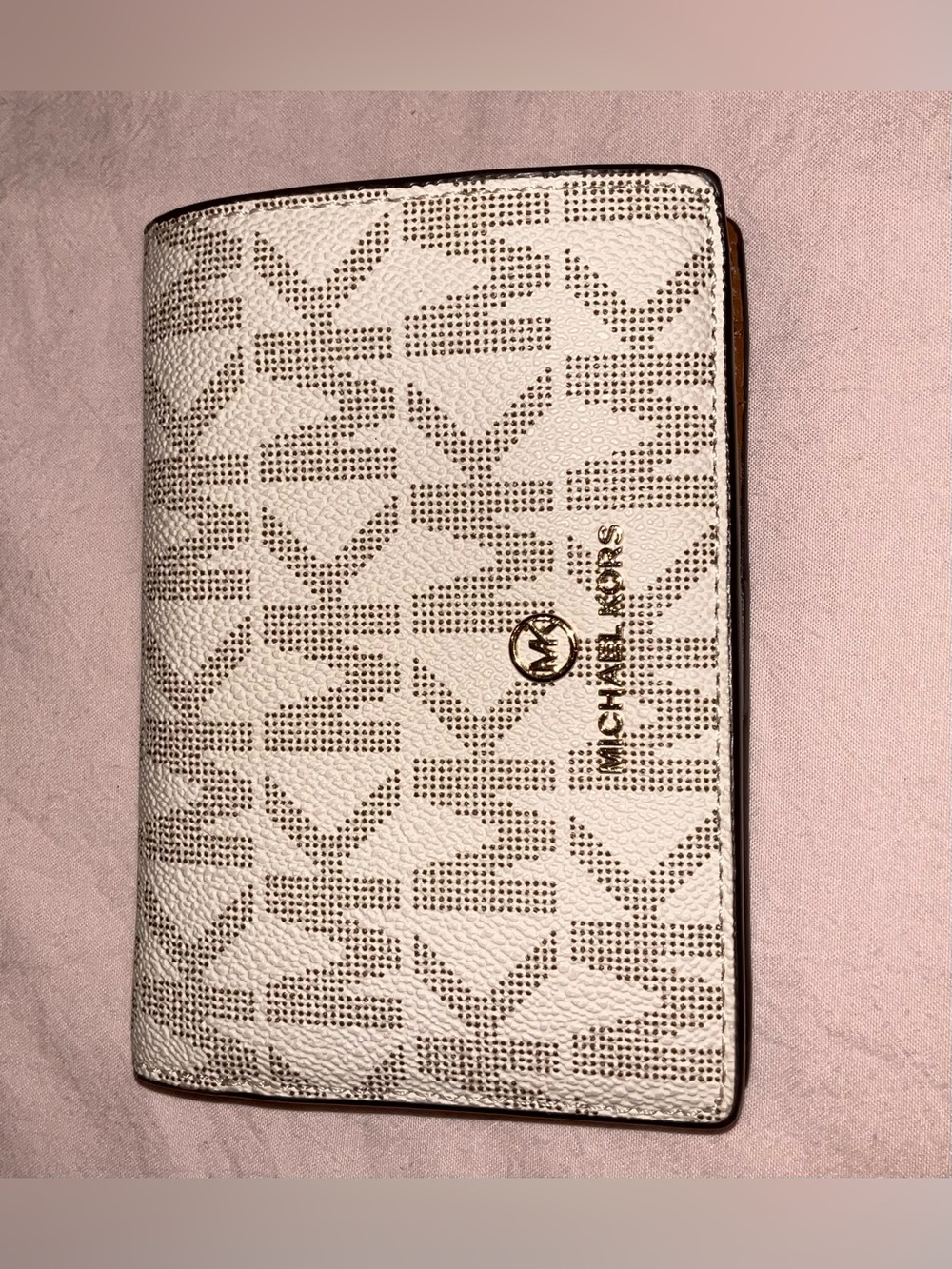 Michael Kors Medium Signature Logo Billfold Wallet